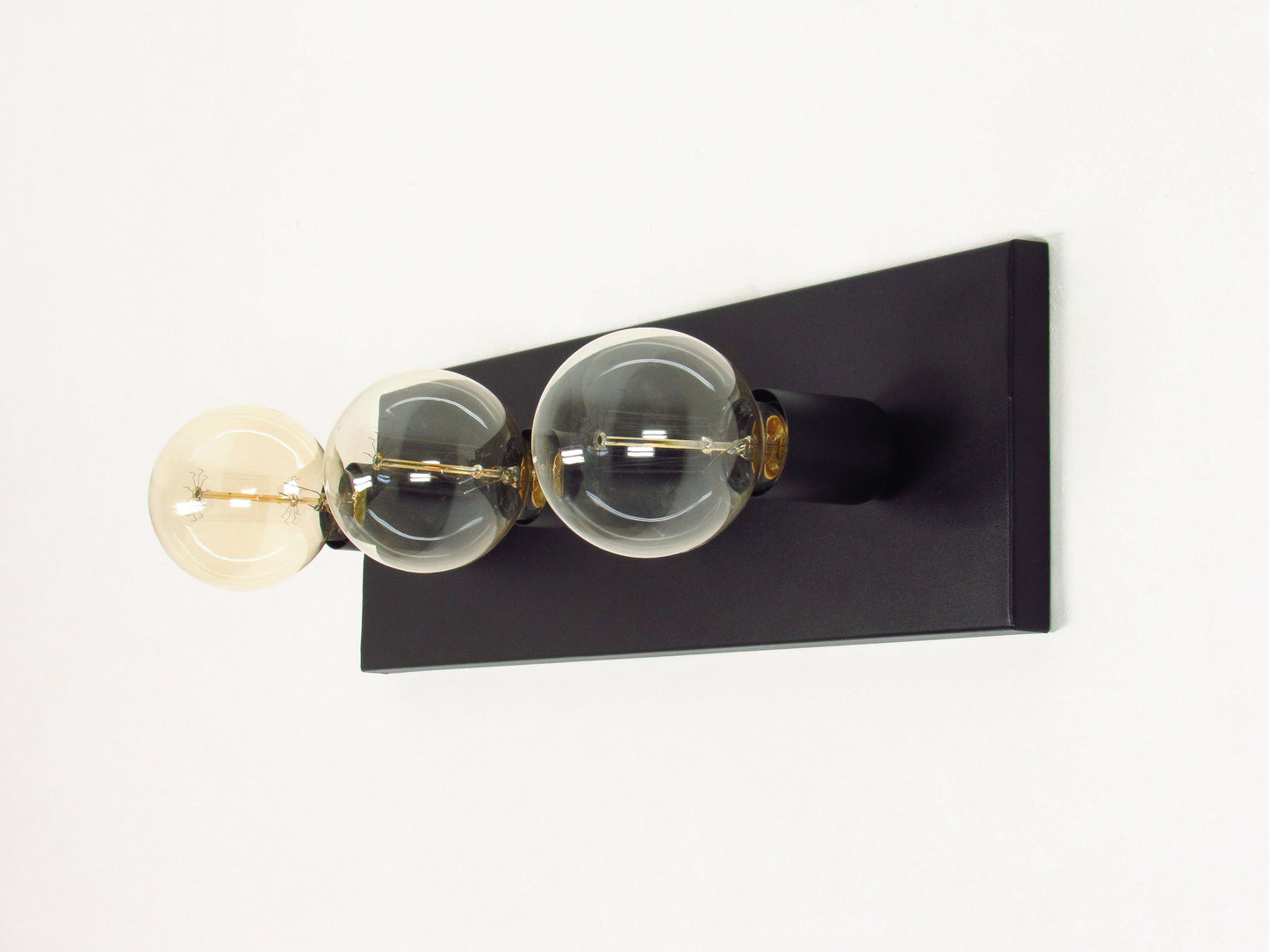 Linear Cluster Ceiling Light – Wide Versatile Flush Mount