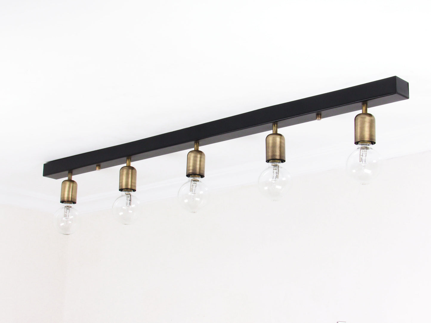 Track Lighting with 5 Lamp Holders in Line