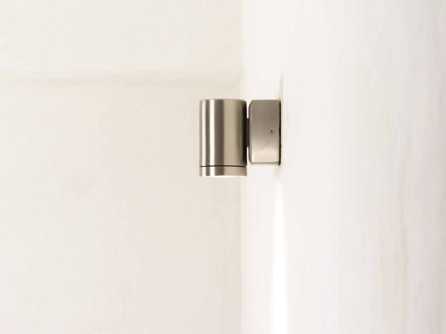 Brass Outdoor Wall Sconce – IP65, Up/Down