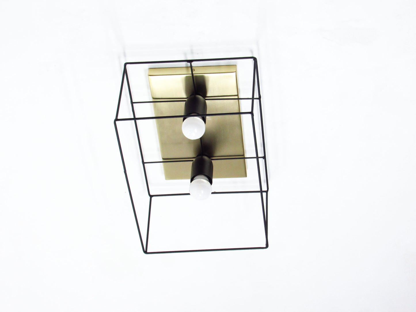 Modern Geometric Light with Golden Plate - BLACK VERSION - ON THE CEILING