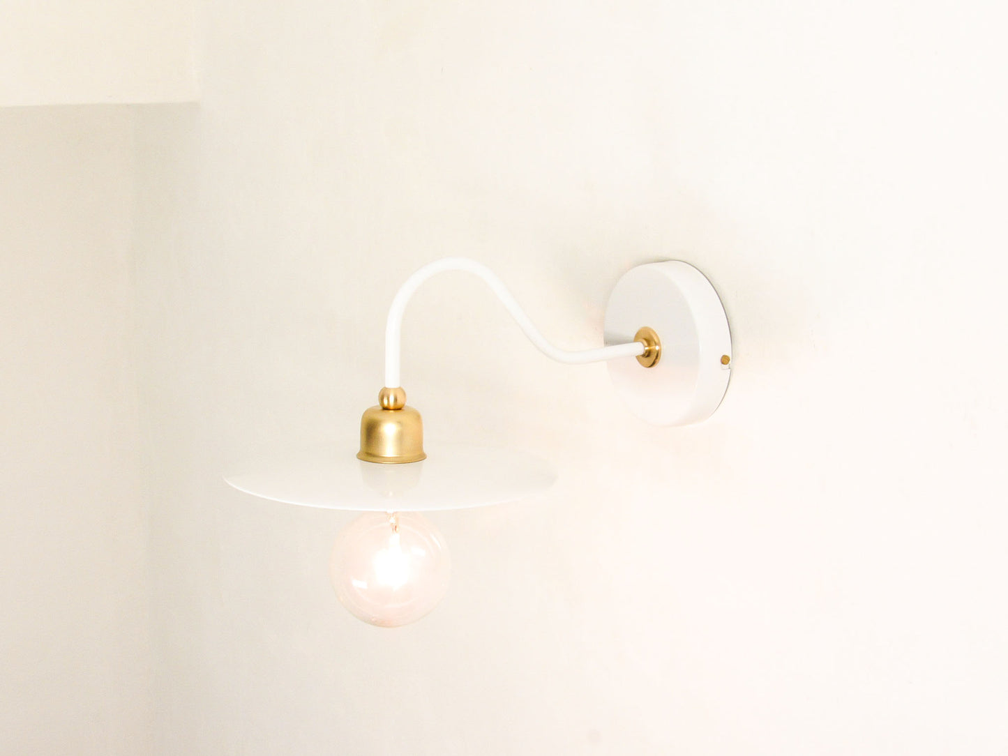 Gooseneck Wall Sconce – Disc Shade