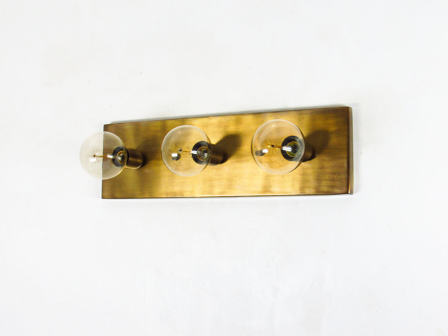 Linear Cluster Ceiling Light – Wide Versatile Flush Mount