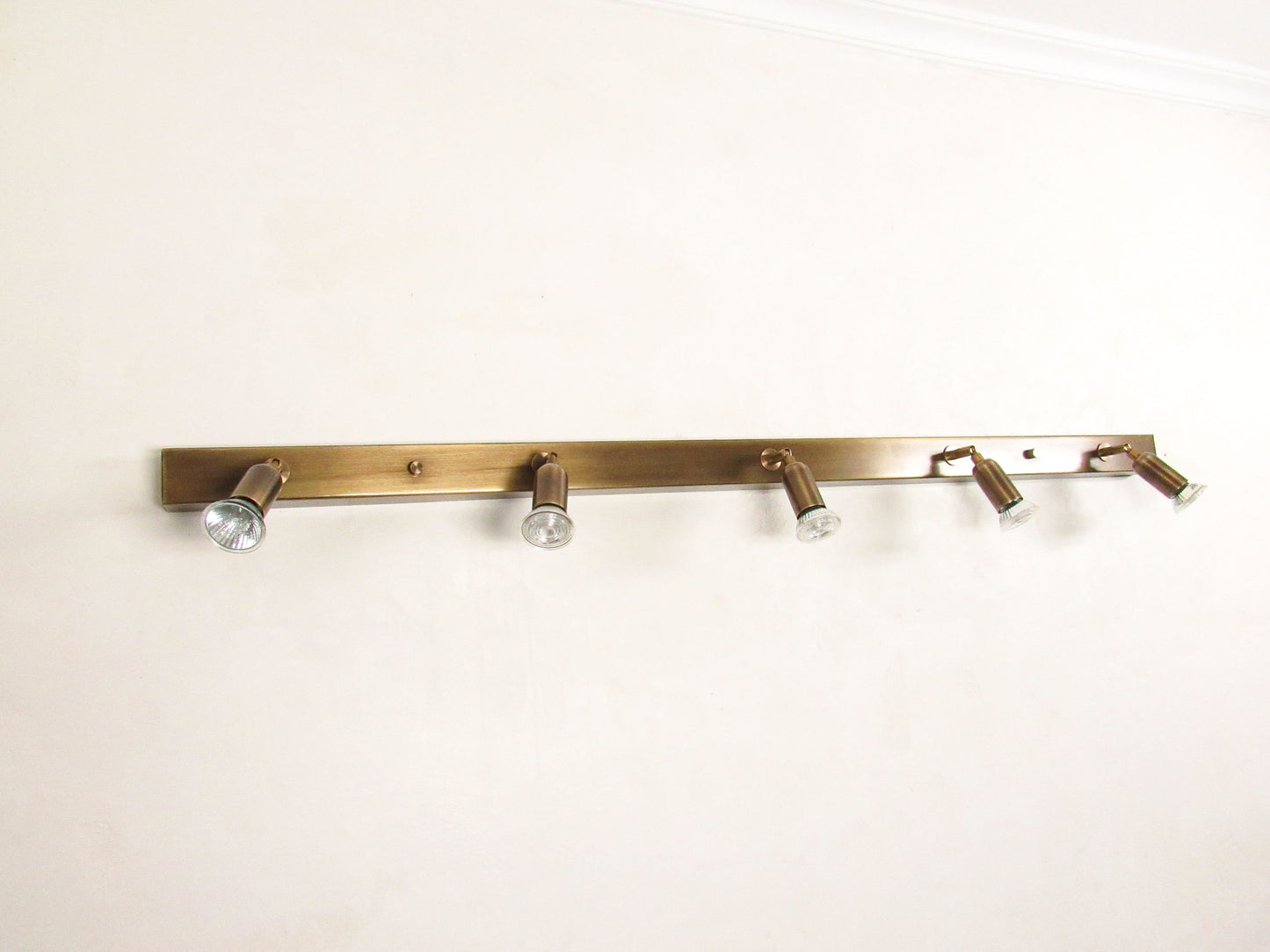 Linear GU10 Spot Wall Light — Adjustable Cluster Bar, 2–7 Lights