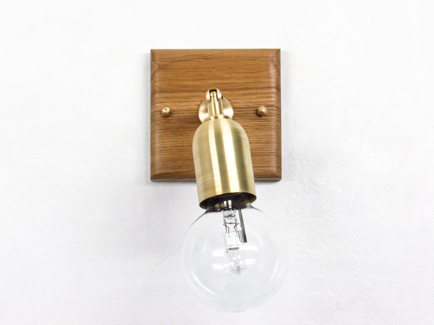 Oak Pivot Wall Light–Adjustable Brass Sconce