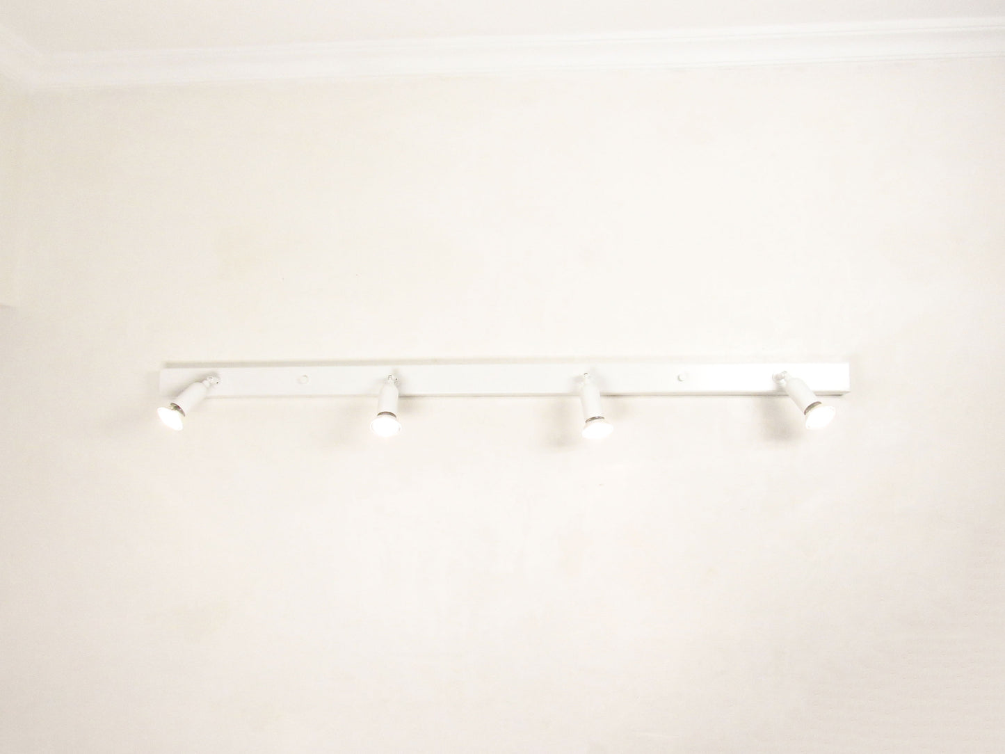 Linear GU10 Spot Wall Light — Adjustable Cluster Bar, 2–7 Lights